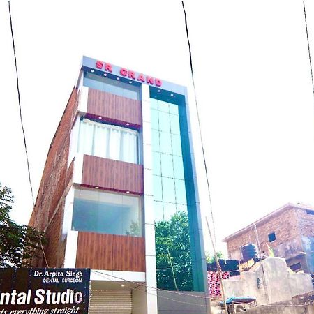 Hotel Sr Grand Gorakhpur Exteriér fotografie