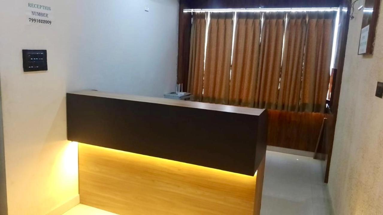 Hotel Sr Grand Gorakhpur Exteriér fotografie